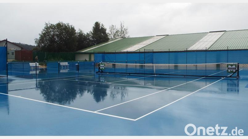 Der TC Kümmersbruck hat zwei neue Plätze: einen Normal- und einen Kleinfeld-Court hinter der Tennishalle. Bild: e