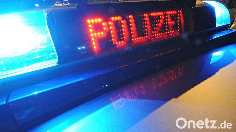 Zwei Pkw stießen am Mittwoch in Weiden zusammen. Bild: Bild Patrick Seeger/dpa