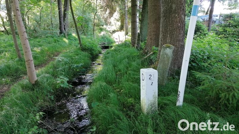 Einer der schönsten Streckenabschnitte des gesamten Nurtschwegs ist der Pfad an der bayerisch-tschechischen Grenze am kleinen Zottbach entlang. Eindrücke von der 5. Etappe auf dem Nurtschweg. Bild: Thomas Schaller