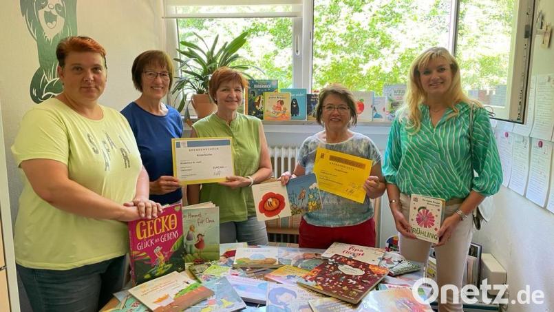 Spendenübergabe im Kinderhaus. Bild: Kinderhaus St. Josef/exb