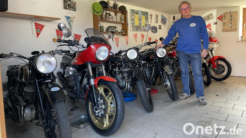 Walter Langhans gibt einen Einblick in seine Garage. Davon hat er nicht nur eine. Bild: kle