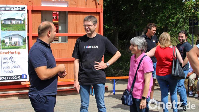 Jede Menge Informationen und gute Gespräche gab es beim Tag der offenen Tür – sehr zu Freude der Besucher und ihrer Gastgeber. Bild: exb/Thomas Goerlitz