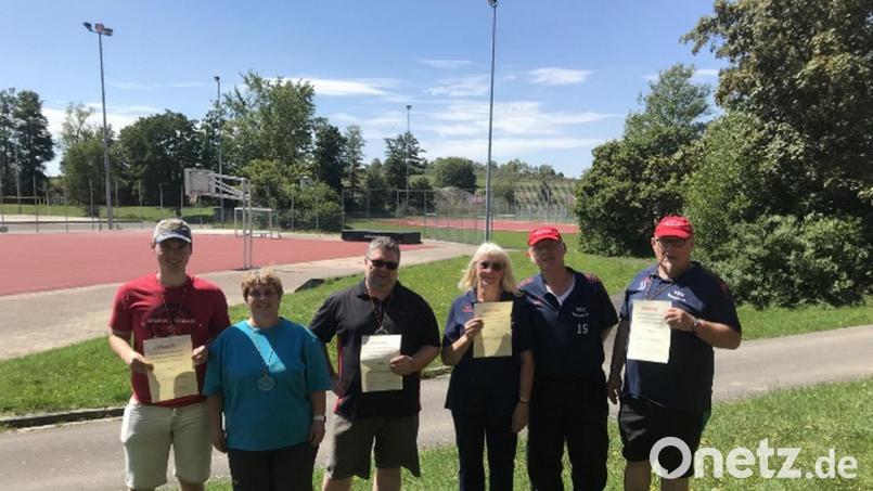 Das Bild zeigt die neuen Vereinsmeister im Vitalsportverein Kemnath (von links): Korbinan Donenko, Irene Donenko, Thorsten Niewolik, Johanna Wagner, Josef Wagner, Helmut Porsch. Bild: Vitalsportverein Kemnath/exb