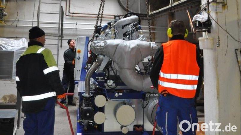 Im Jahr 2020 hat das Blockheizkraftwerk im Raseliushaus einen neuen Gasmotor bekommen. Jetzt überlegt man die Umrüstung auf die Abwärme der Kanalisation. Bild: Karoline Gajeck-Scheuck/exb