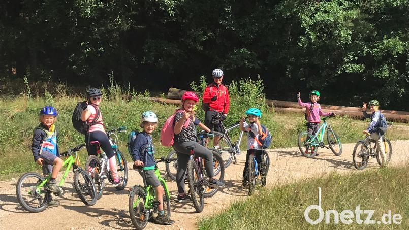 Das Ferienprogramm der Gemeinde Edelsfeld enthielt eine Mountainbiketour für Kinder. Bild: gru