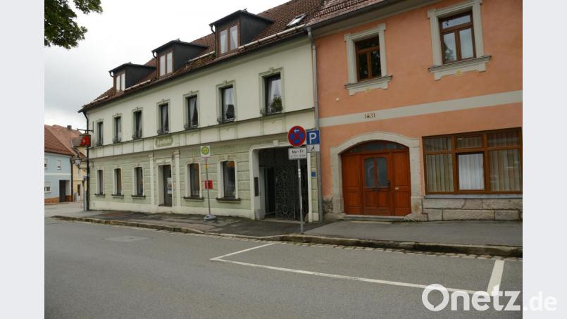 Das zeitliche Halteverbot am Marktplatz wird nach einstimmiger Entscheidung des Bauausschusses aufgehoben. Bild: bey