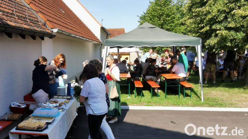 Die Kolpingschwestern bieten leckere Kuchen an. Bild: gz