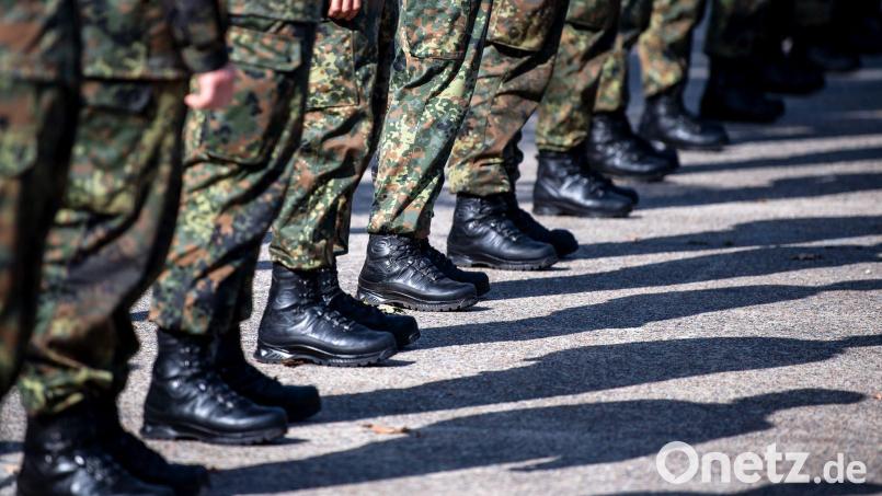 Zwei Bundeswehrangehörige hatten sich vor Gericht in Amberg und Schwandorf zu verantworten. Symbolbild: Sina Schuldt/dpa