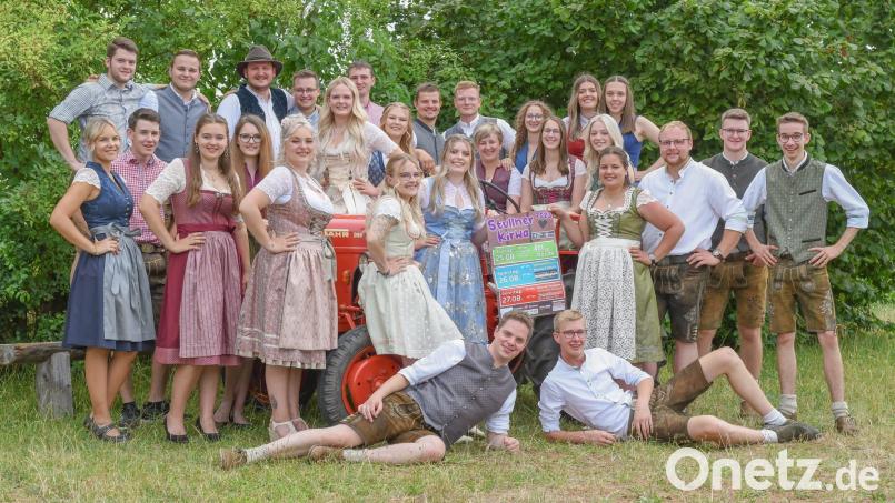 Die Stullner Kirwapaare freuen sich schon auf die Tage der Kirchweih. Bild: FG Stulln/exb