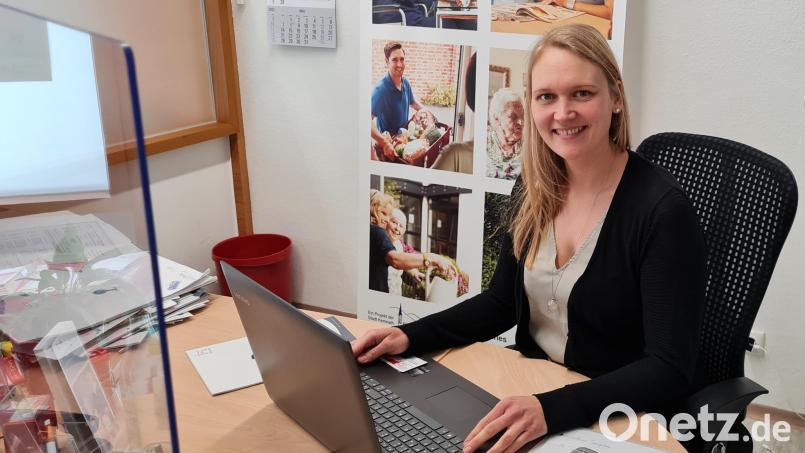 Stefanie Baier leitet das Büro von &quot;Leben Plus&quot; in Kemnath. Bild: tef