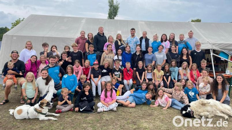 Eine erlebnisreiche Zeltlagerwoche liegt hinter den Jugendlichen der Neunburger Handballer. Bild: G. Mardanow/exb