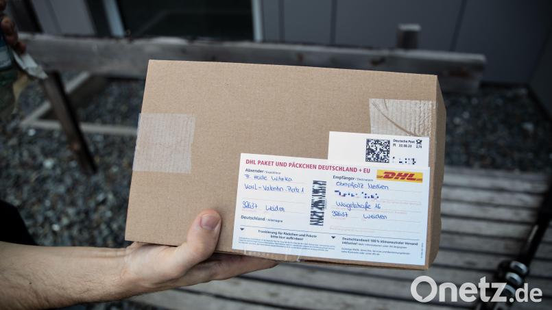 &quot;Heide Witzka&quot; verschickt Pakete in Weiden. Wer ist sie? Und warum macht sie das? Bild: Fröhler, Laura
