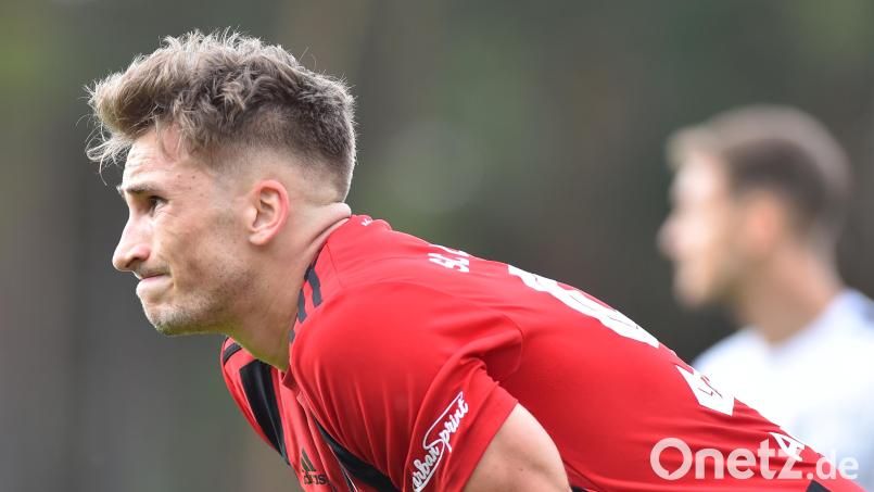 Nico Argauer hat sich am zweiten Spieltag gegen die SpVgg SV Weiden schwer verletzt. Bild: A. Schwarzmeier