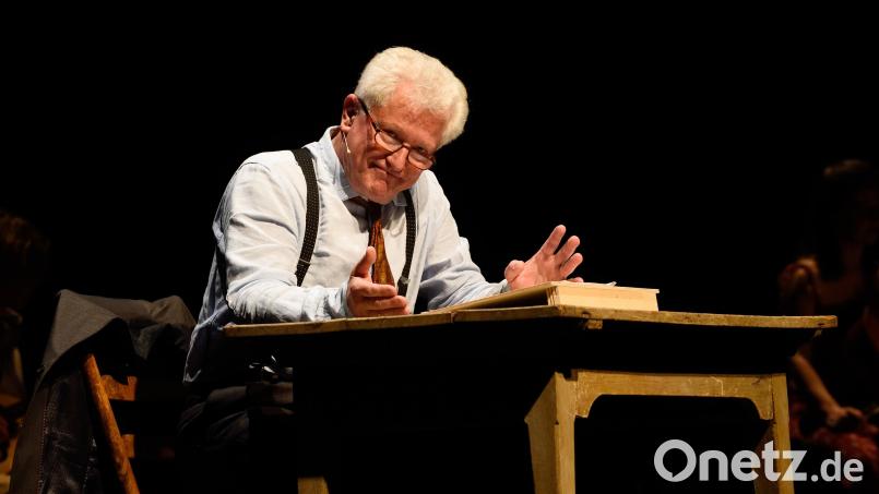 Miroslav Nemec im erzählten Melodram &quot;Alexis Sorbas&quot; Bild: Bernadette Fink/exb