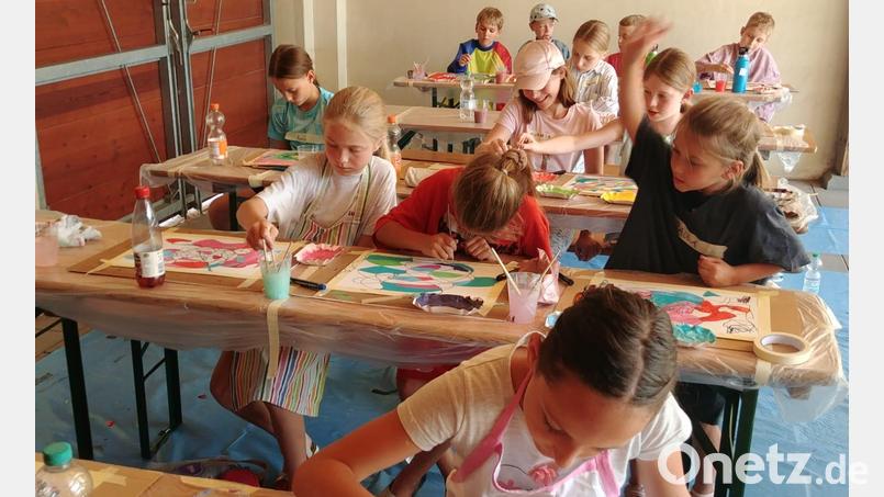 Die Ferienmalaktion des Arbeitskreises Heimat und Kultur ist ein voller Renner. Bild: ads