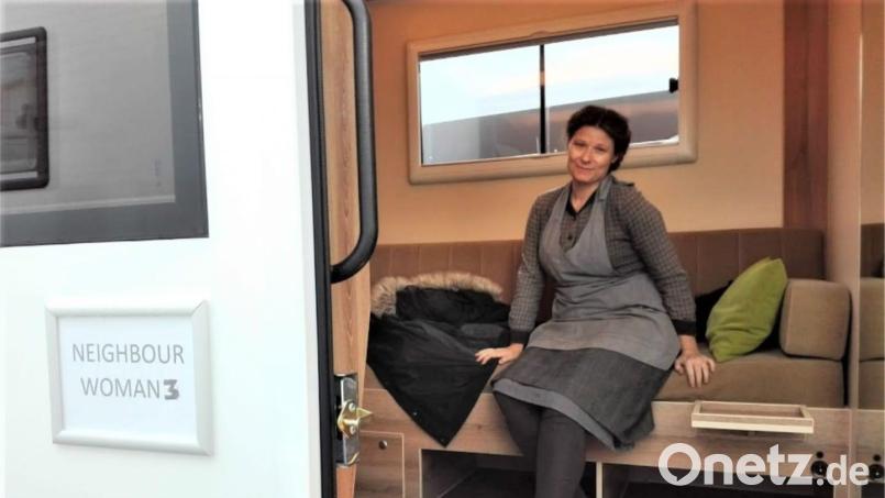 Marita Burger im vollen Kostüm am Set von &quot;Plan A&quot;. Sie kommt aus Bodenwöhr (Landkreis Schwandorf). Bild: Burger