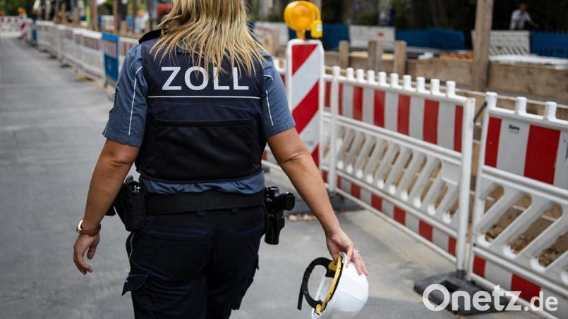 Zoll soll unsaubere Machenschaften stärker ins Visier nehmen: Die IG BAU fordert einen größeren 
Kontrolldruck, um Mindestlohnbetrug und Mindestlohntricksereien aufzudecken. Symbolbild: IG BAU/Tobias Seifert