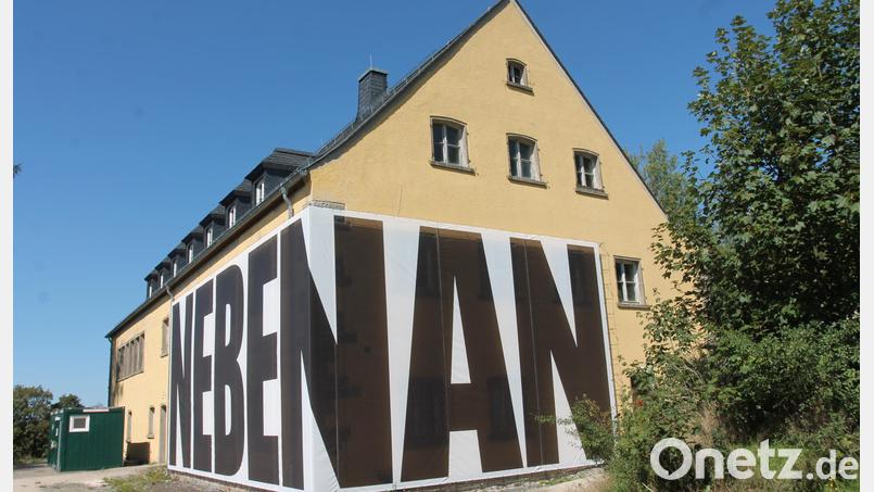 DESt-Gebäude Flossenbürg, Ausstellung &quot;Nebenan&quot; Bild: Josef Pilfusek