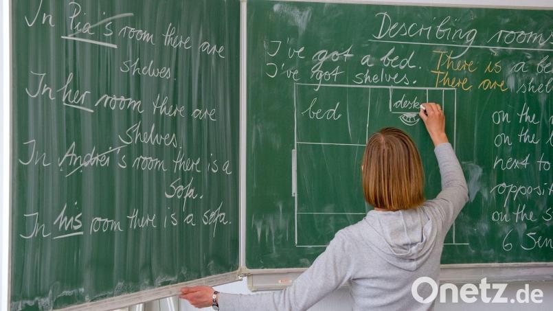 Eine gute Schulbildung zahlt sich aus. Doch es fehlt an Lehrkräften, die ein Garant dafür sind.. Symbolbild: Patrick Pleul/dpa