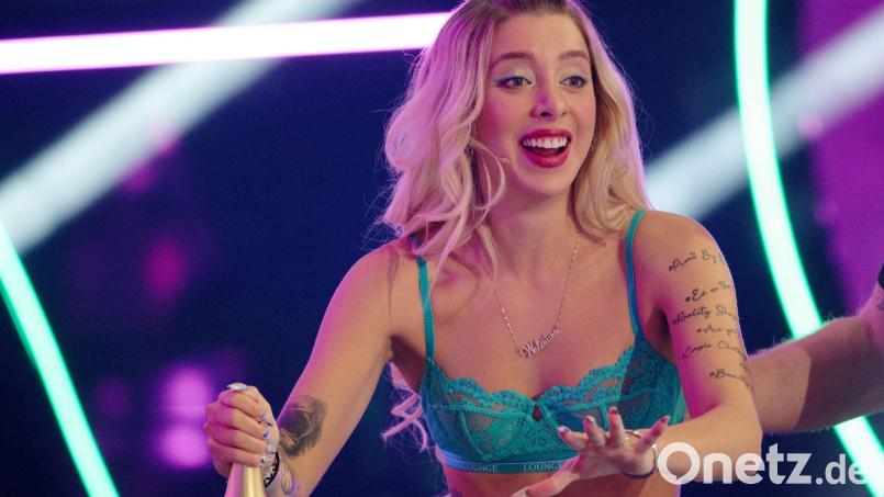 Auch die Influencerin Walentina Doronina ist im "Sommerhaus der Stars" vertreten. Bild: Henning Kaiser/dpa