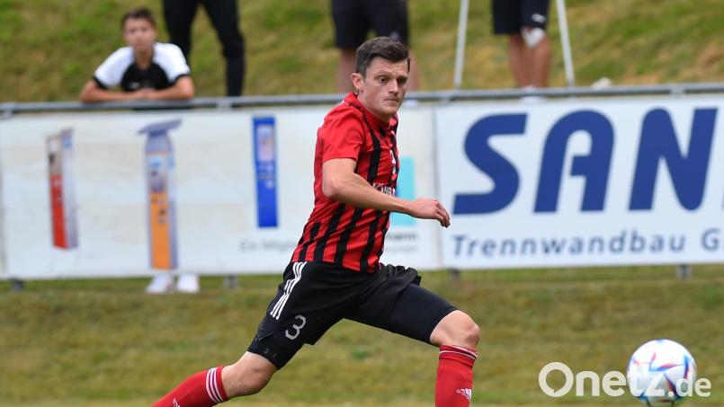 Benjamin Urban ist wieder fit: Der Spielertrainer kann im schweren Nachholspiel gegen den TSV Seebach mitwirken. Bild: A. Schwarzmeier