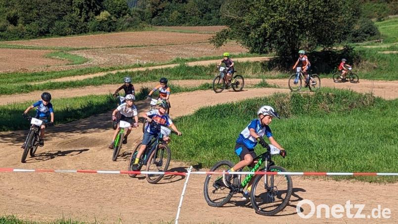 Auch der Radsport-Nachwuchs gefiel die Strecke beim Mountainbike-Rennen des RSC Neukirchen. Bild: lhc