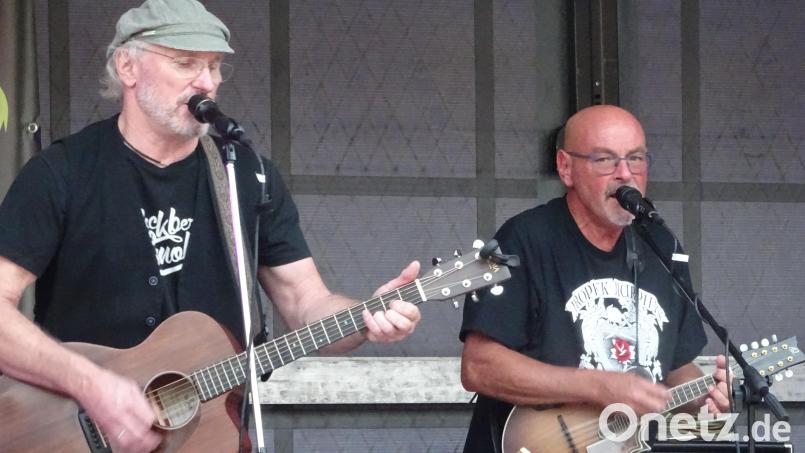 &quot;Lou ma doch mei Rouh&quot;: Mit oberpfälzischer Mundart siegt eine Gruppe mit dem Namen &quot;Die drei Duos&quot; beim Newcomerfestival in Wolfring. Bild: Houschka