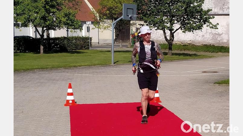 Bei sommerlichen Temperaturen erreichten die einzelnen Sportler am Samstag über den Nachmittag verteilt die Marktgemeinde. Bild: rfi