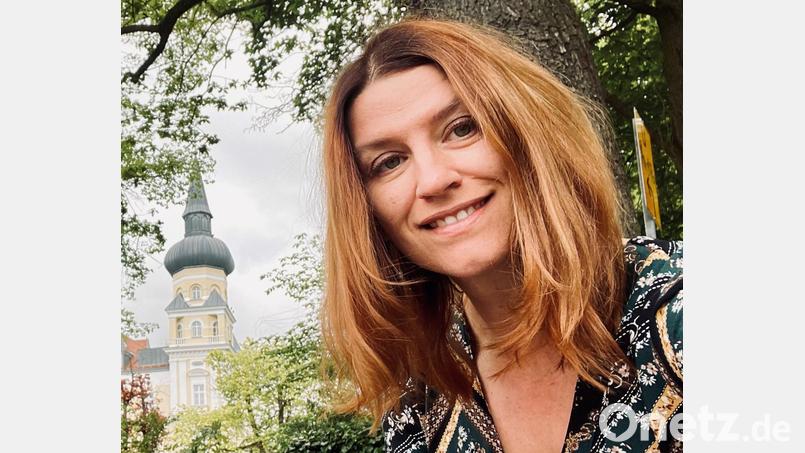Ulrike Pelikan-Roßmann stammt aus Schwarzenfeld, wohnt in Wackersdorf und bewirbt sich für die Grünen um einen Sitz im Bezirkstag der Oberpfalz. Bild: Pelikan-Roßmann/exb