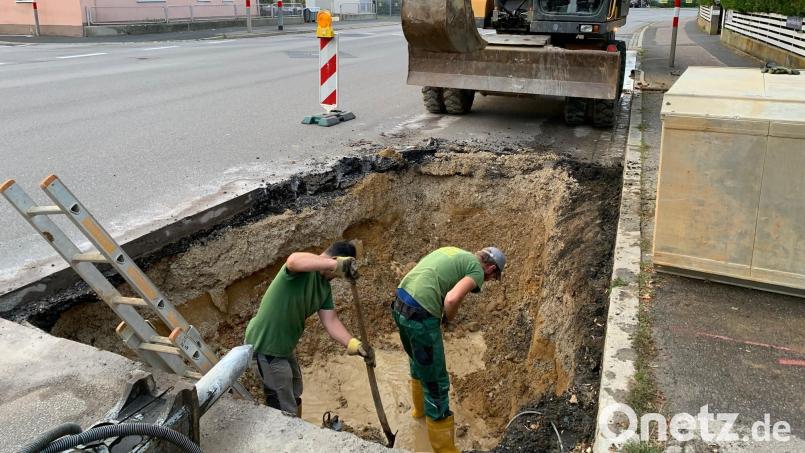 Drei Häuser waren am Mittwoch, 13. September, von einem Rohrbruch an der Ecke Kaiser-Wilhelm-Ring/Fleury-Straße betroffen. Bild: Petra Hartl