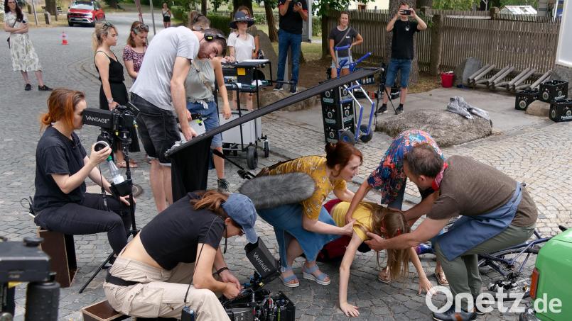 Im Juli waren die Dreharbeiten zu Christina Baumers ersten Kinofilm &quot;Hundslinger Hochzeit&quot;. Hauptsächlich wurde in Friedenfels gefilmt. Bild: Norbert Grüner/Set- und Standbildfotograf Stonewood Film e. V.