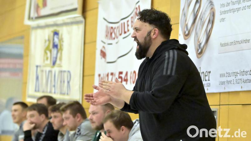 Christof Heiduk, Trainer der HG Amberg, will in der neuen BOL-Saison Platz acht vom Vorjahr toppen. Bild: Hubert Ziegler