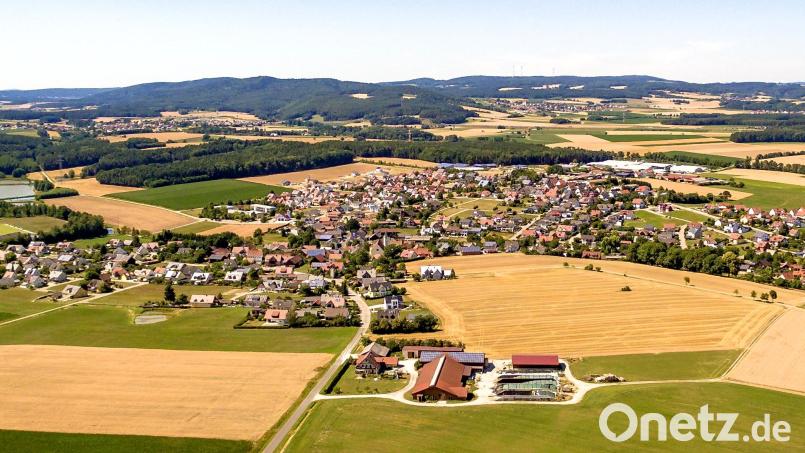 Die Gemeinde Schmidgaden steht finanziell vor großen Herausforderungen. Archivbild: Martin Janz/exb