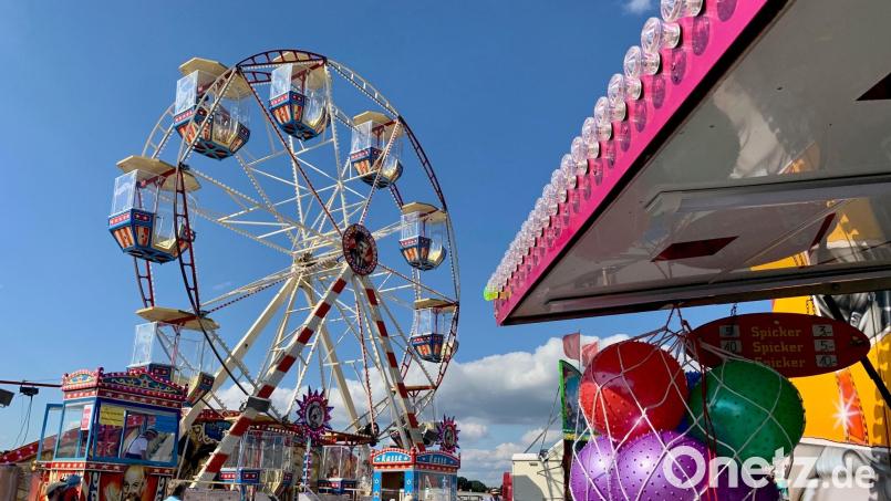 Derzeit dauert das Weidener Volksfest fünf Tage im September. Doch SPD und CSU fordern im Stadtrat ein längeres und früheres Fest, um wieder mehr Besucher anzulocken. Bild: Gabi Schönberger