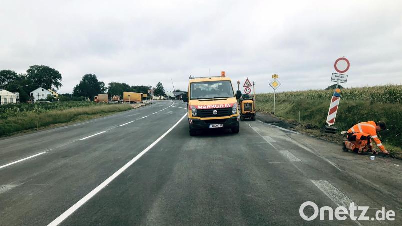 Die Arbeiten an der Bundesstraße 15 und der Staatsstraße 2181 bei Schönficht neigen sich dem Ende entgegen. Bild: wro