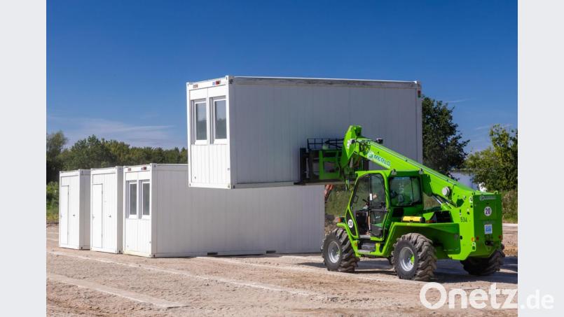 In Upahl (Mecklenburg-Vorpommern) wurden im August Container für eine umstrittene Asylbewerber-Unterkunft aufgestellt. Ob in Nabburg ebenfalls Wohncontainer aufgestellt werden sollen, ist noch unklar. Symbolbild: Jens Büttner/dpa