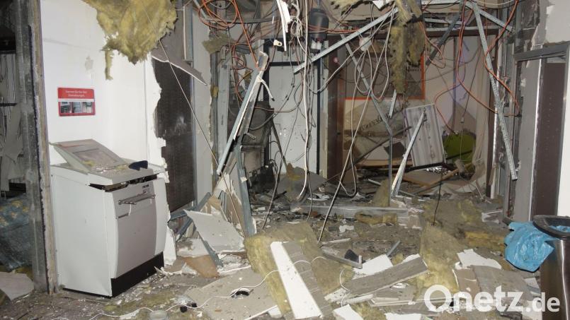 Der Gruppe, zu der ein 55-Jähriger aus dem Landkreis Schwandorf gehören soll, wird vorgeworfen, elf Geldautomaten in Nordrhein-Westfalen und Rheinland-Pfalz gesprengt zu haben. Symbolbild: Polizei Rhein-Kreis Neuss/dpa