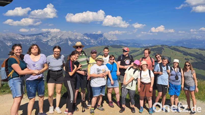 Erholsame und abwechslungsreiche Tage verbrachten 13 Jugendliche und junge Erwachsene mit Handicap zusammen mit ihrem Betreuerteam in Tirol. Bild: Dana-Maria Karsch/exb