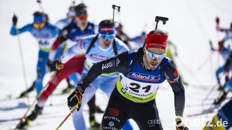 Johannes Donhauser (Nummer 21) will auf eigene Faust in den IBU-Cup zurück. Der Oberpfälzer gehört nicht mehr den Lehrgangsgruppen des Deutschen Skiverbandes (DSV) an. Bild: Benjamin Soelzer/Voigt