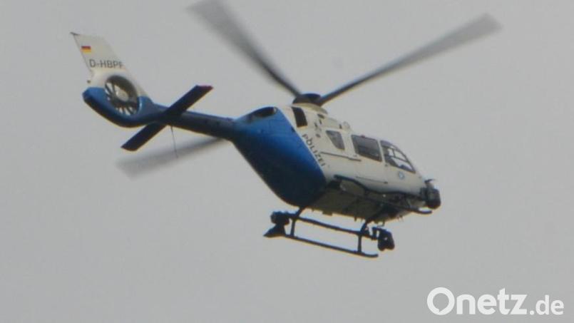 Auch ein Polizeihubschrauber kam zum Einsatz. Symbolbild: dob