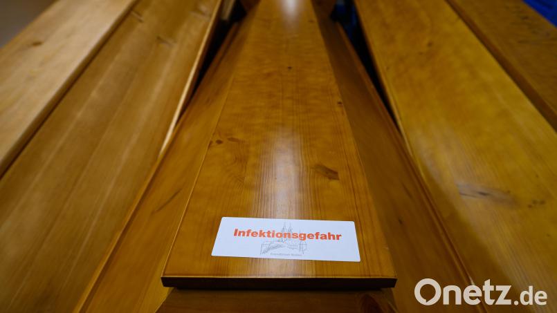 Insgesamt sind in Bayern laut Landesamt für Statistik bislang knapp 30 000 Menschen an den Folgen einer Corona-Infektion gestorben, davon in der Oberpfalz knapp 2900. Symbolbild: Robert Michael/dpa