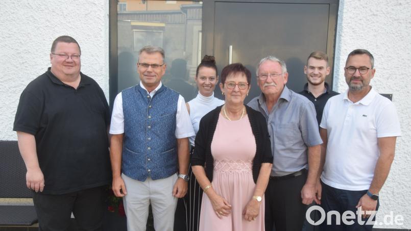 Dagmar und Peter Kaufmann feierten mit der Familie die goldene Hochzeit. Bild: fz
