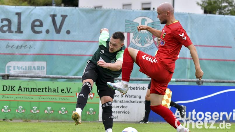 Martin Popp (links) steht den Ammerthalern wieder zur Verfügung. Bild: Hubert Ziegler