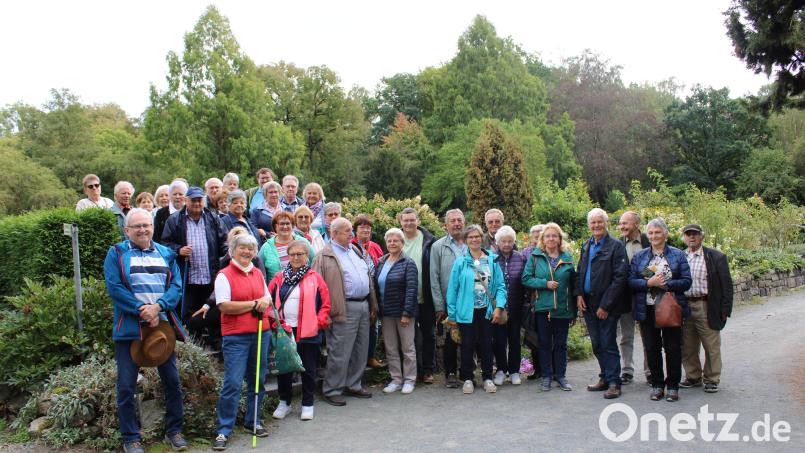 Die Ausflügler aus Bärnau im Botanischen Garten Hof. Bild: bir