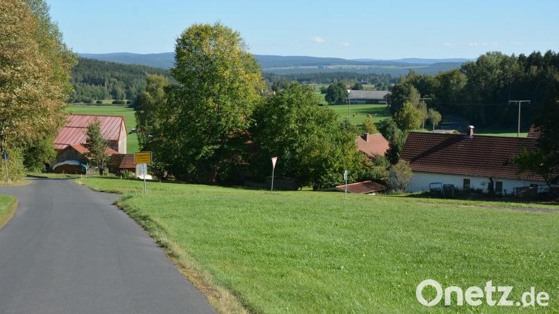 Die Ortschaft Groppenheim soll mit rund 30 landwirtschaftlichen wie baulichen Maßnahmen vor Schäden nach Starkregenereignissen geschützt werden. In der jüngsten Sitzung des Stadtrats wurden Einzelheiten vorgestellt. Bild: jr