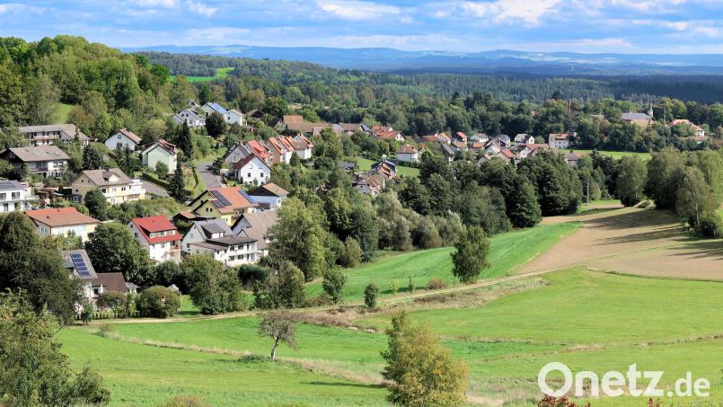 Der Erholungsort Friedenfels will Naturerlebnisdorf werden. Der Gemeinderat stimmte für die Zertifizierung. Bild: bsc