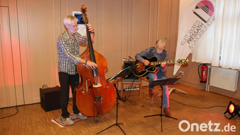Das Duo Alfred Hertrich und Wilfried Lichtenberg steht seit mehr als drei Jahrzehnten gemeinsam auf der Bühne. Bild: sne