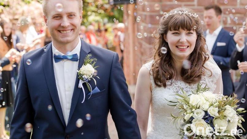 Andreas und Kristi Schertler gaben sich das Ja-Wort. Bild: exb