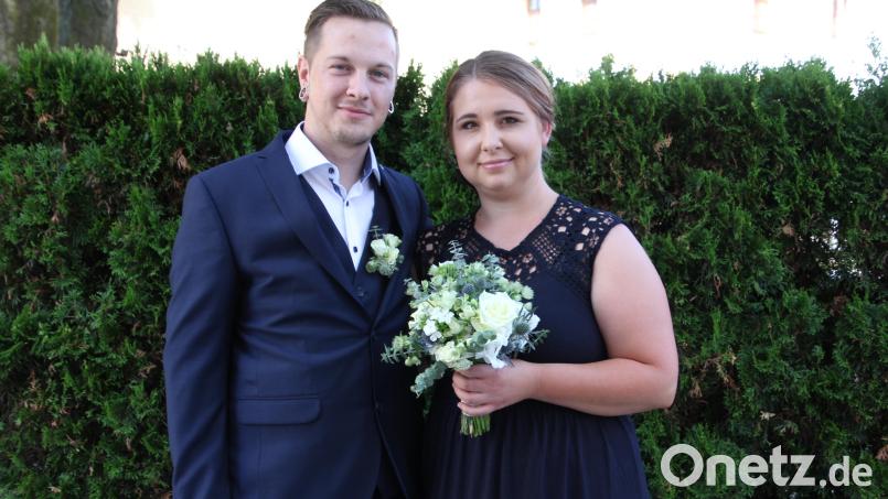 Seit acht Jahren sind Sabrina Wopperer und Tobias Ernstberger ein Paar, am 8.8. trauten sie sich. Bild: kro