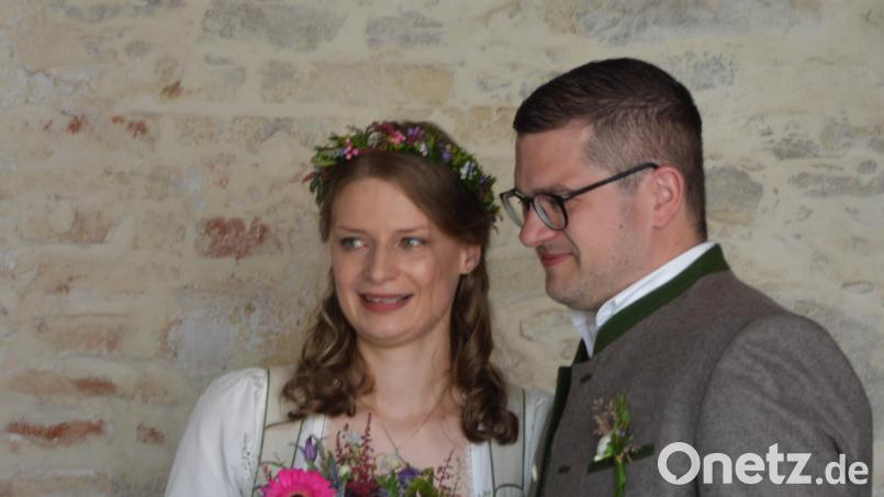 Magdalena Kick und Matthias Zäch bei der Trauung in Schönsee. Bild: VG Schönsee/exb
